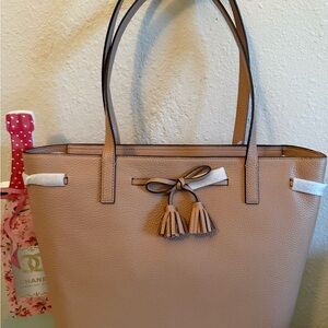 Kate Spade ♠️ Tan Tote with Tassel Accents